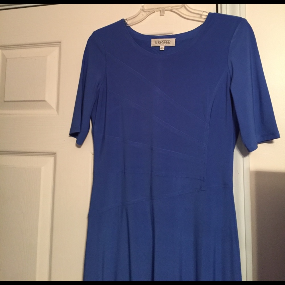 Dress - Picture 2 of 4