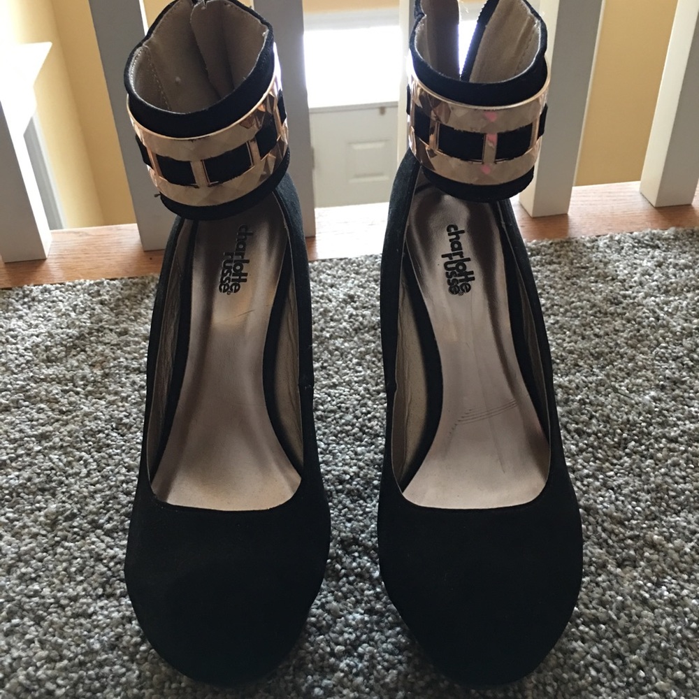 Black Wedges