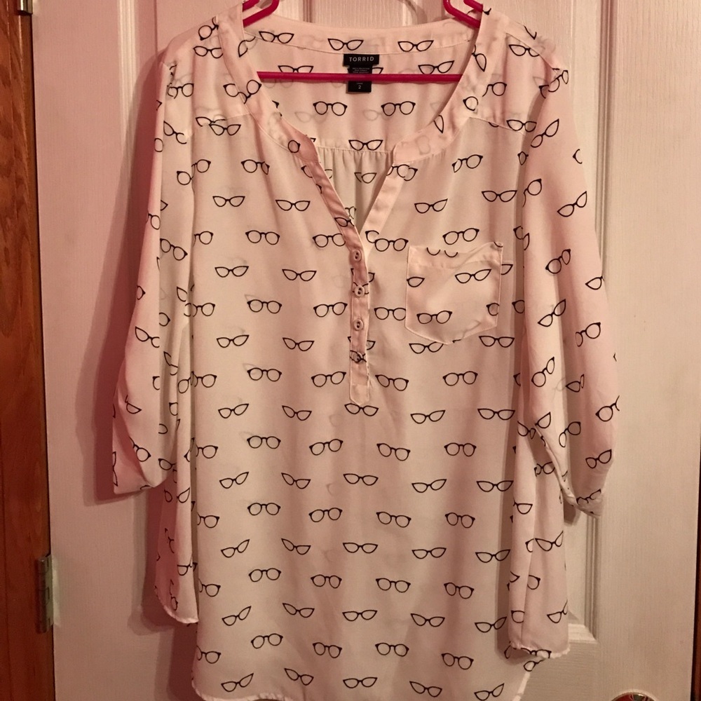 Torrid 3/4 sleeve glasses print top