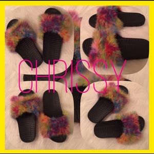 Fur slides 💎💚💙🖤❤️💛💜💎
