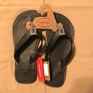 Havaianas black flip flops