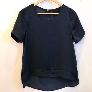 Harlowe & Graham navy hi-low blouse