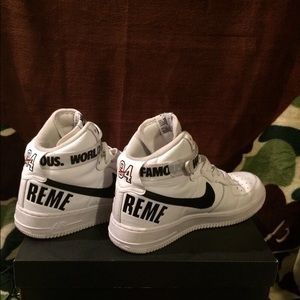 Supreme AF1