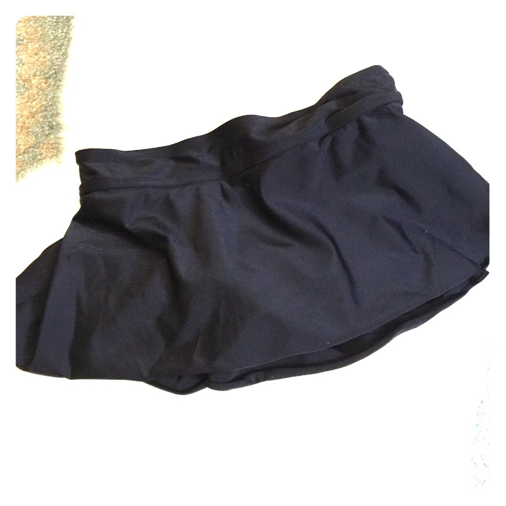 Merona black flare swimskirt M