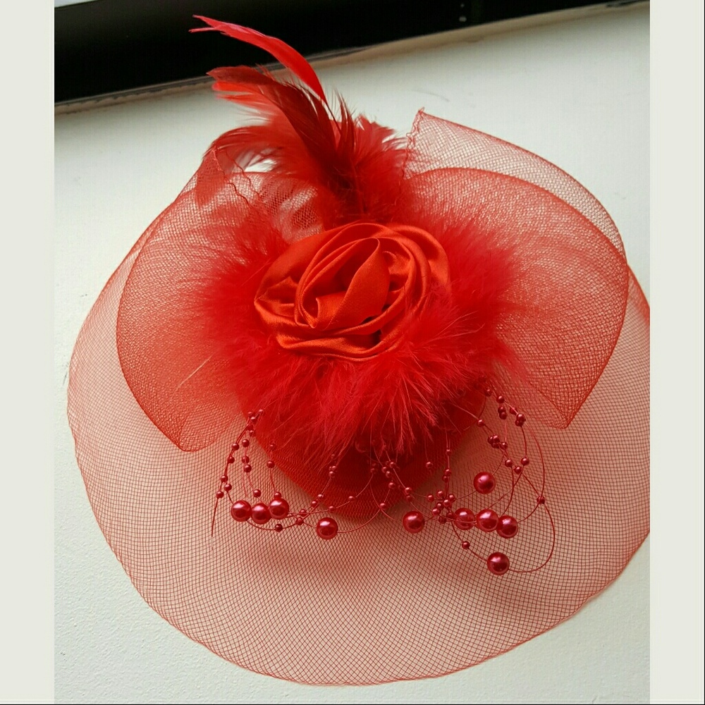-Sold-   Red Fascinator