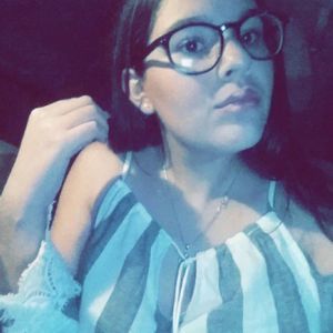 Meet your Posher, Adriana