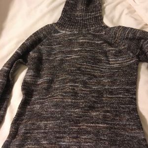 Columbia turtle neck sweater