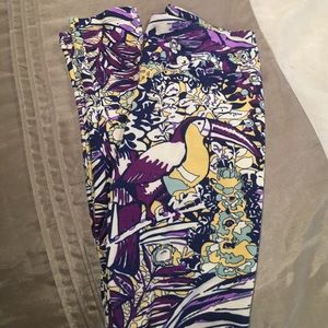 NWOT OS Lularoe leggings. Purple toucans