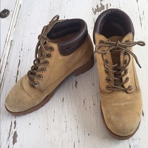 Aldo Timberland style boots. Size 9.5