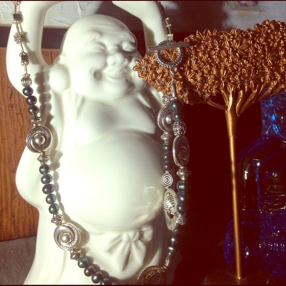 Bracelet and necklace. Final Sale - Picture 3 of 4