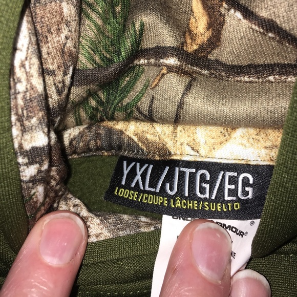 Youth XL Under Armour Hoodie! - Picture 4 of 4