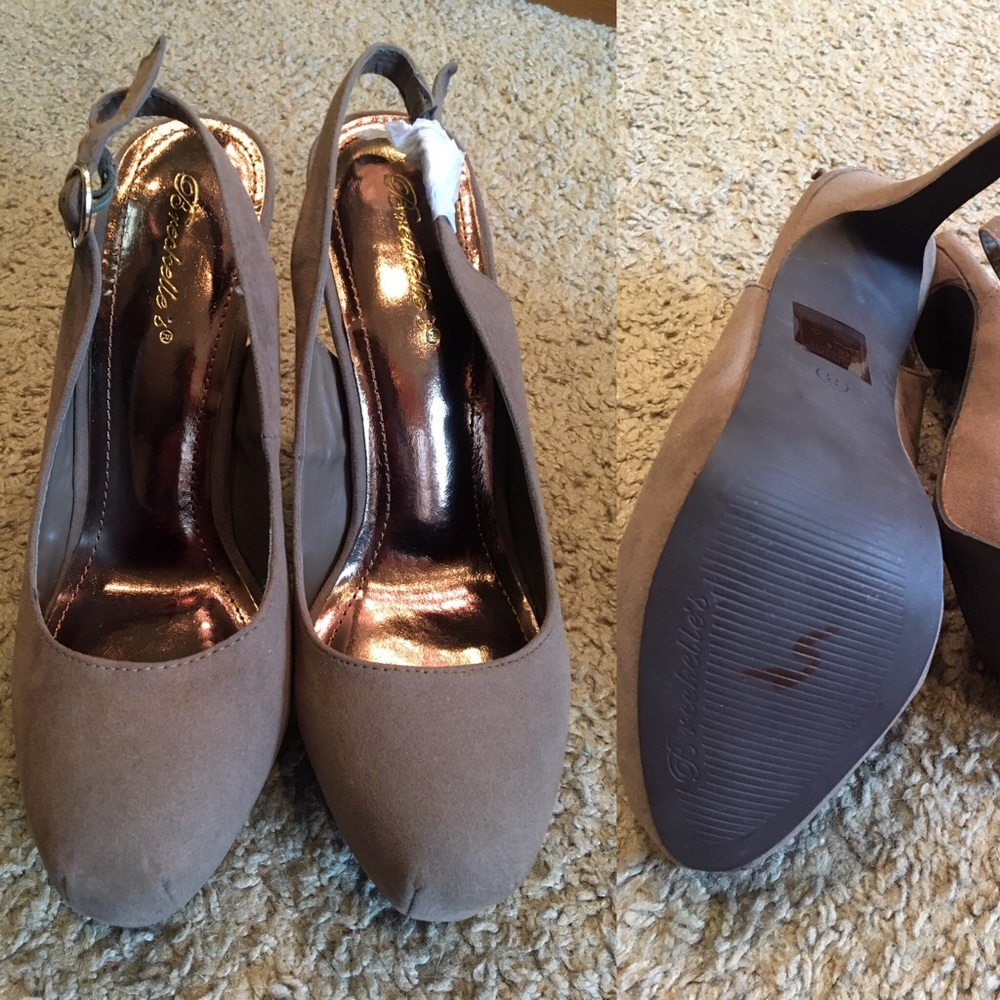 Breckelle's open back platforms