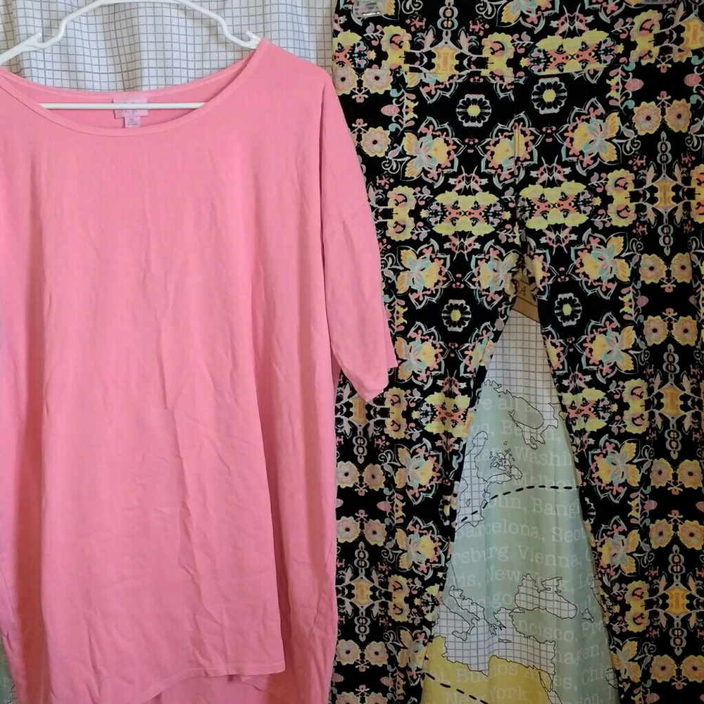 Lularoe Rare XL Irma and TC leggings set!!