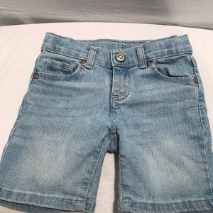 Light jean shorts