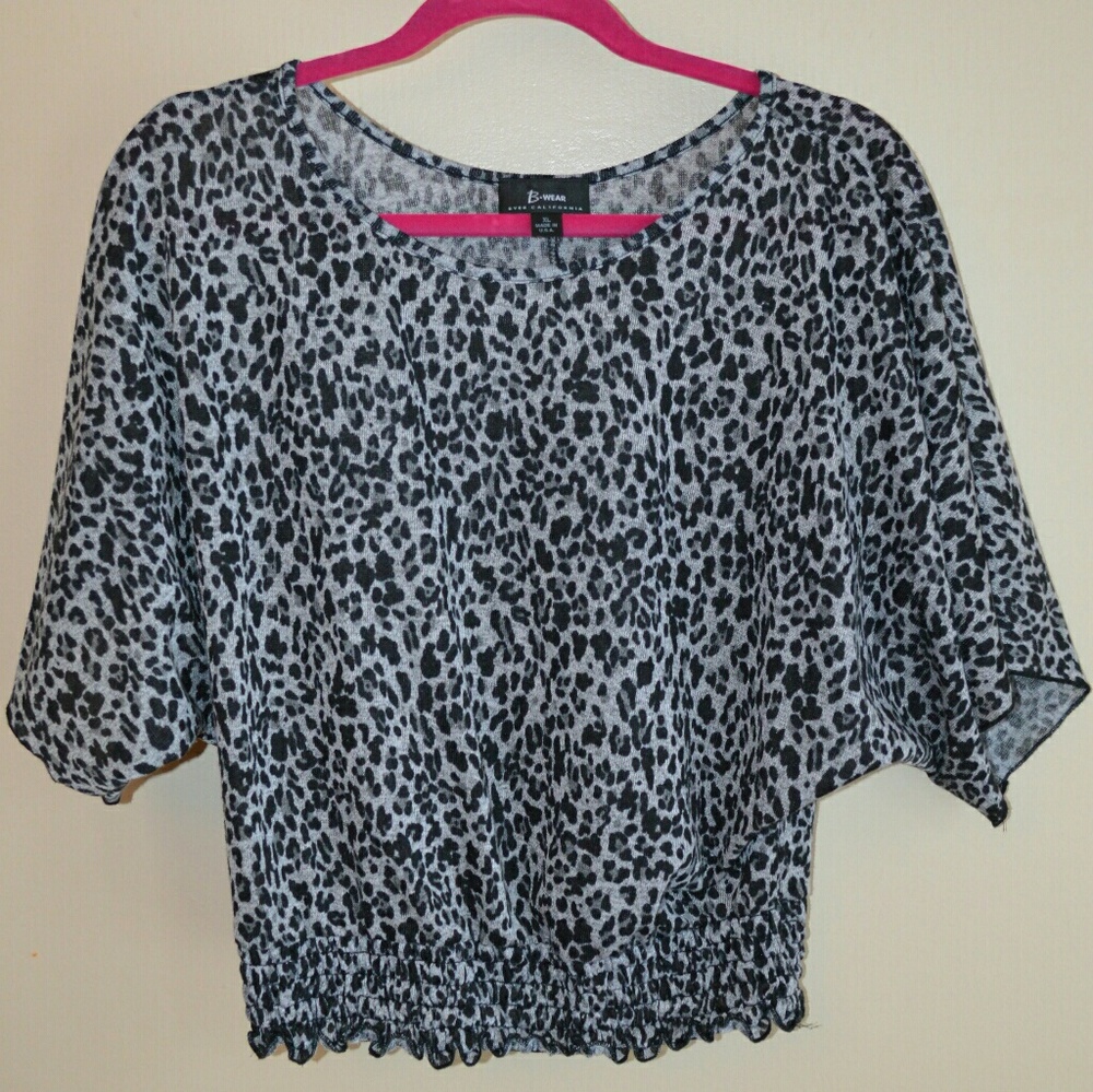B-Wear XL leopard print sweater.