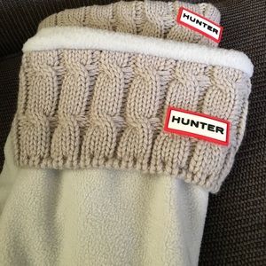 Hunter six stitch cable boot liner