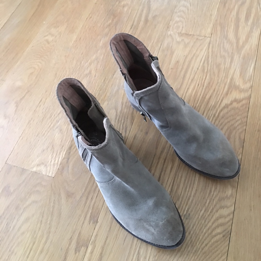 Seychelles tan booties