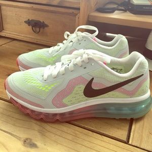 Nike AirMax Youth size 7