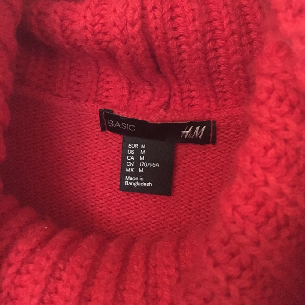 H&M sweater - Picture 3 of 4