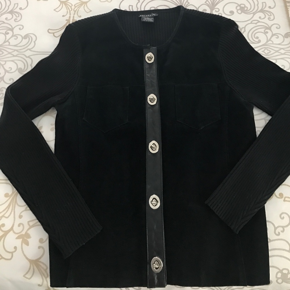 ESCAPADE..like new suede and sweater combo jacket