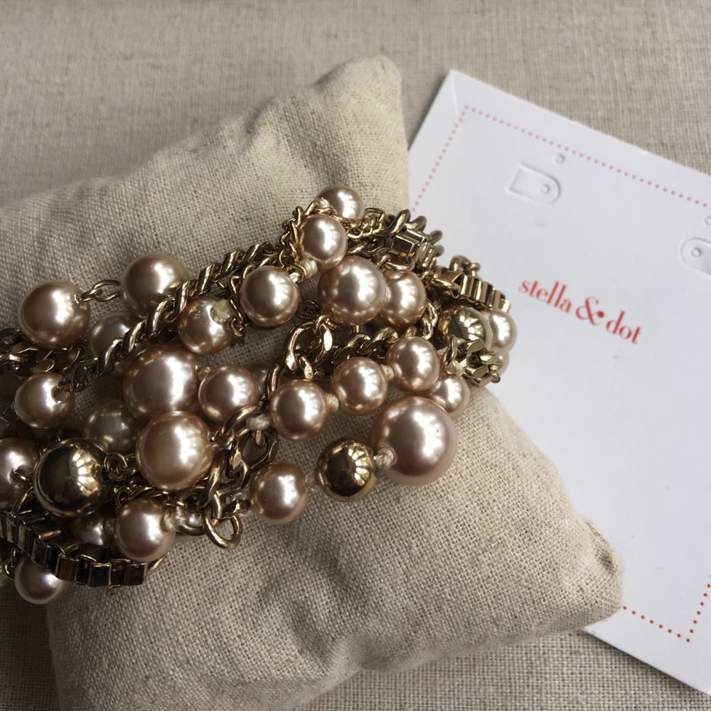 Lucia Pearl Bracelet