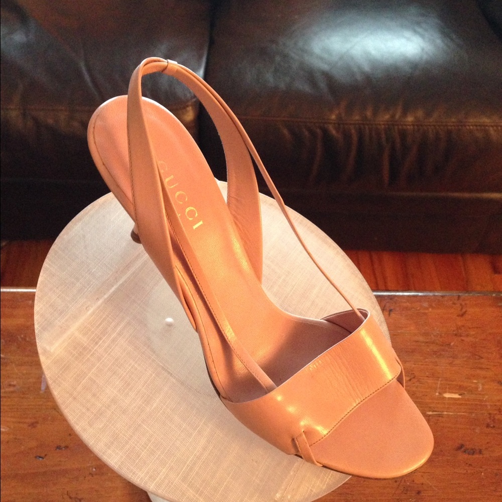 Gucci soft  muted pink slingbacks