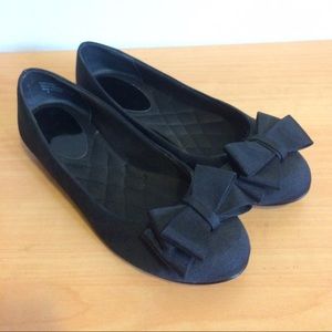 Kelly & Katie black bow tie flats