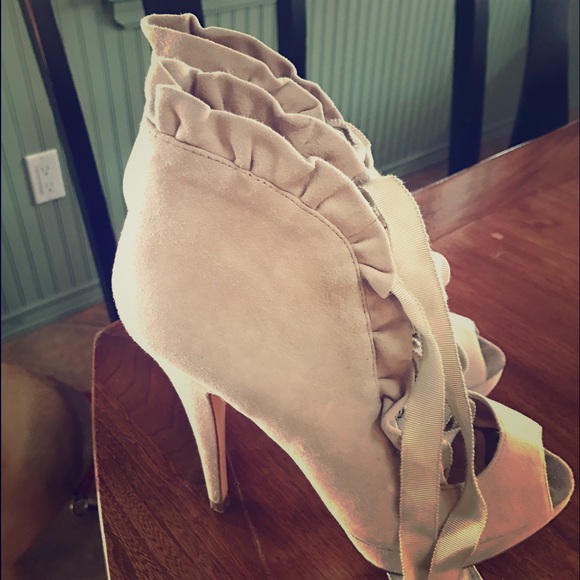 Betsey Johnson Shoes - Amazing Betsy Johnson Lace- Up Shoes SZ 7