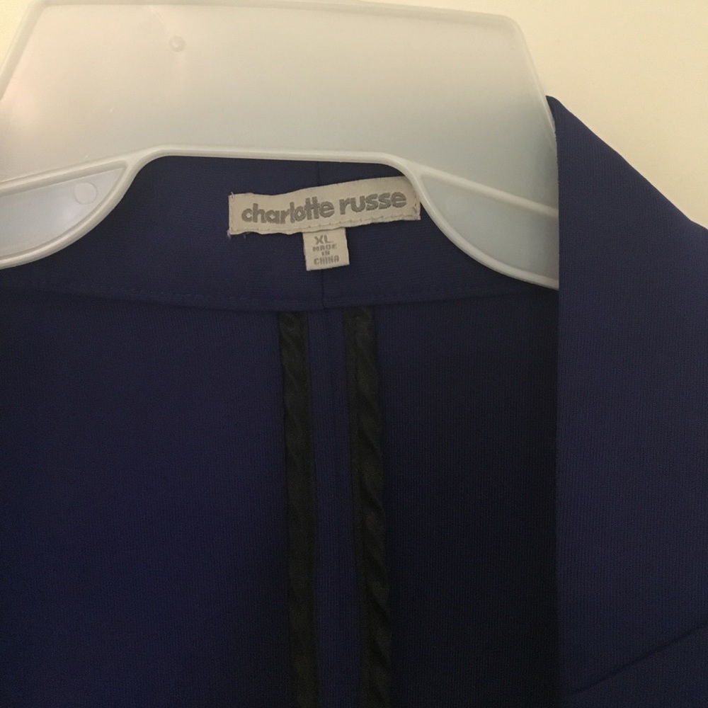 Open from blazer - Picture 2 of 5