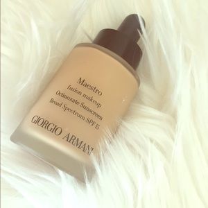 Giorgio Armani✨✨Maestro fusion Foundation