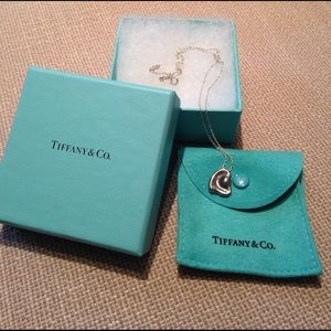 Tiffany & Co Elsa Peretti Full Heart pendant