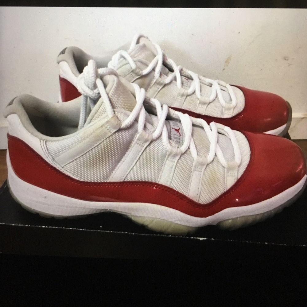Air Jordan 11 Cherry Size 12