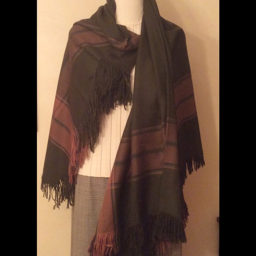 Scarf - Picture 2 of 4