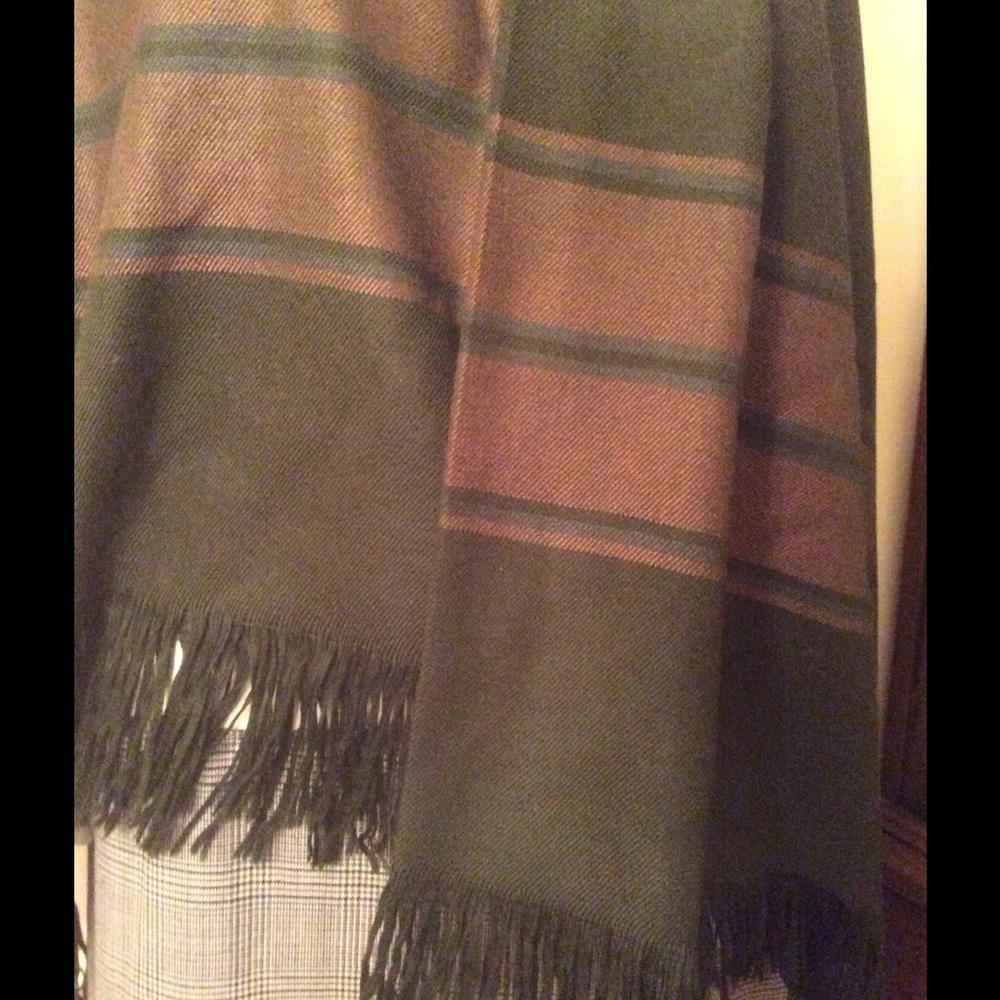 Scarf - Picture 4 of 4