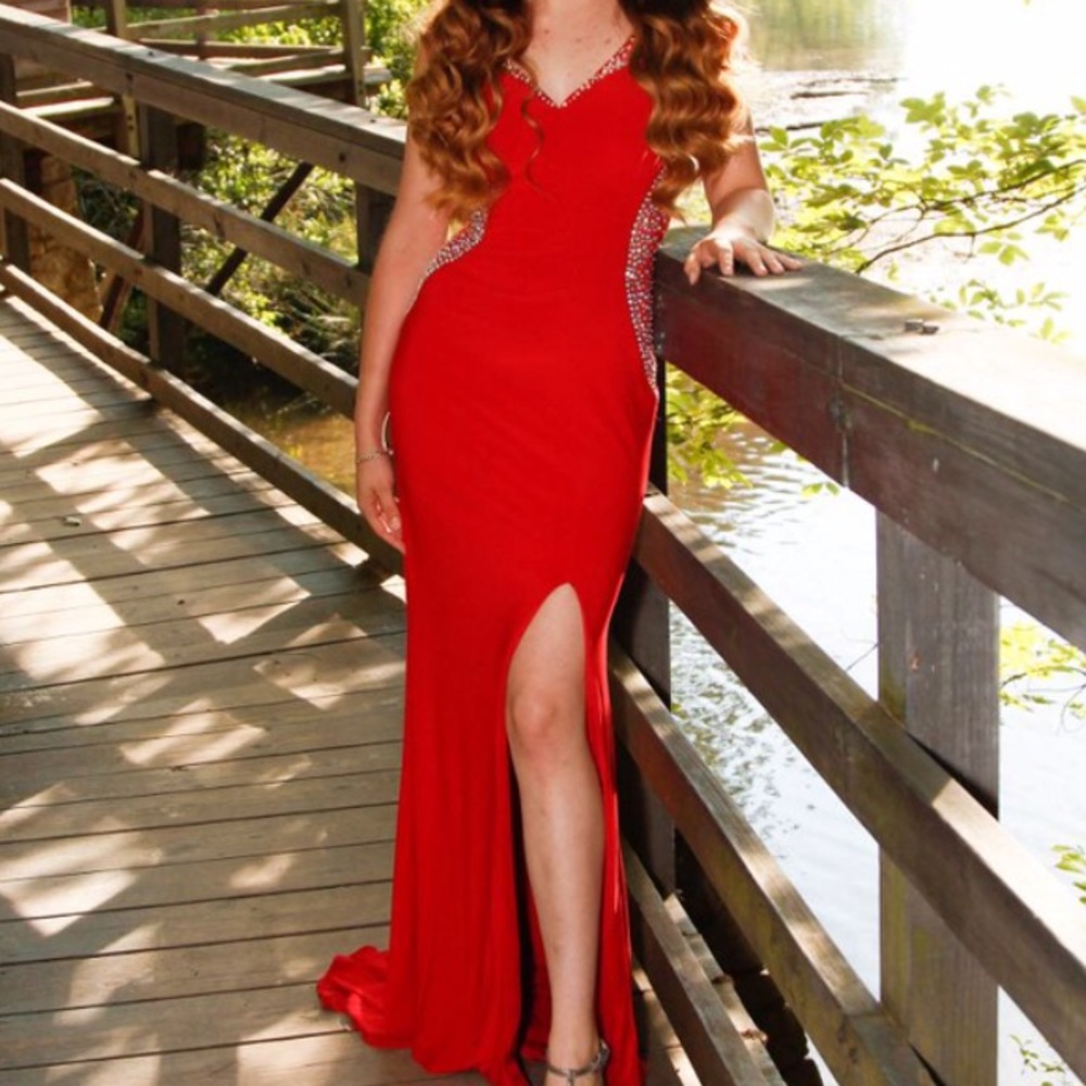 Prom dress - Picture 4 of 8