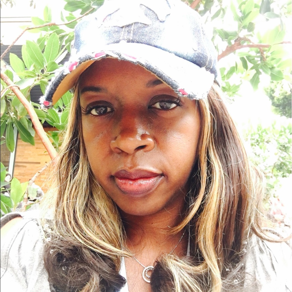 Meet your Posher, Jacqueline