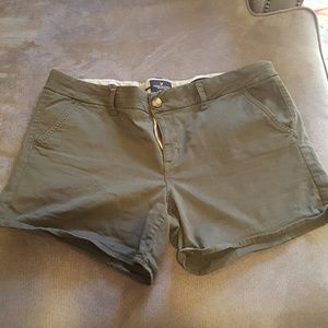 American eagle SIZE 16 midi shorts