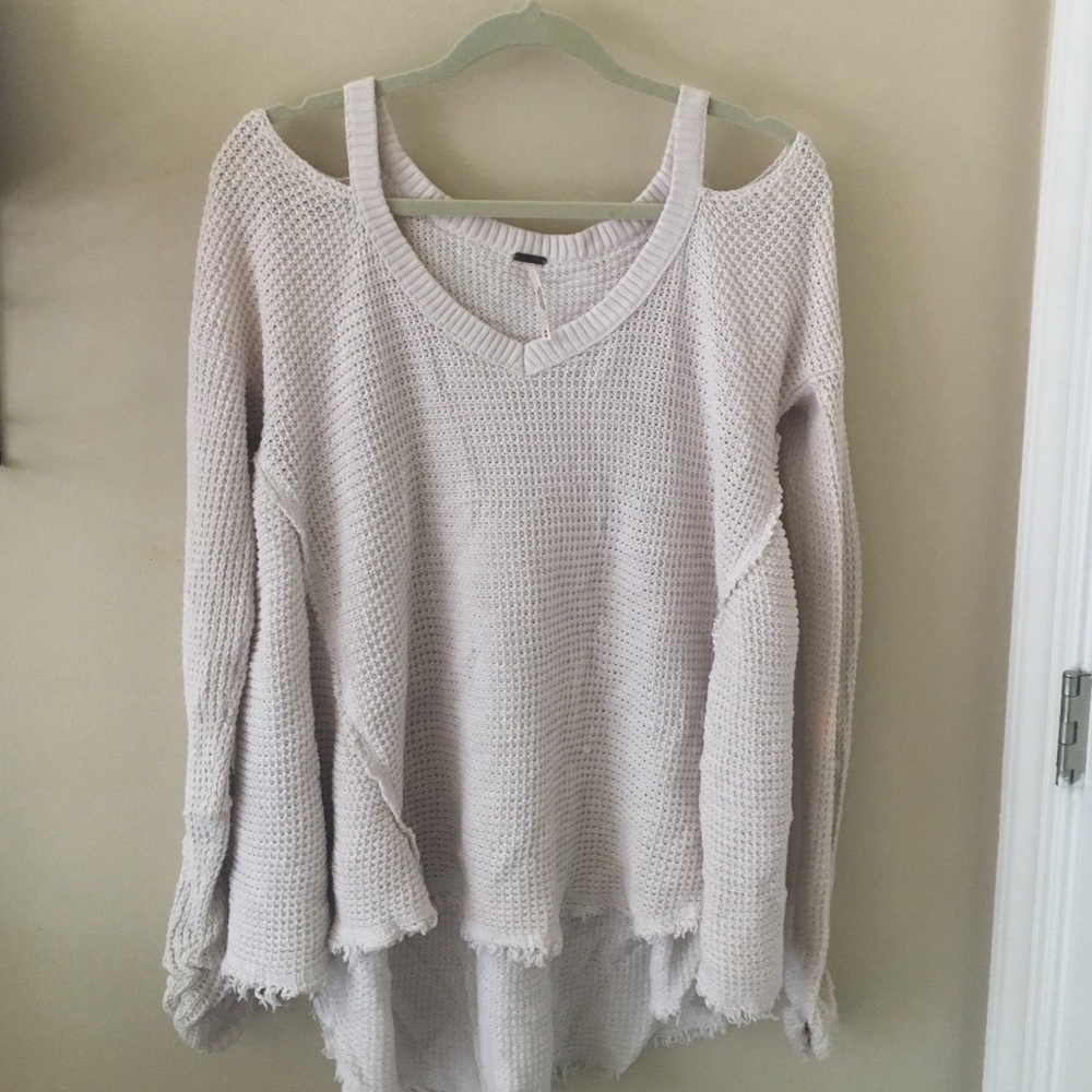 free people cold shoulder thermal!!!✨✨