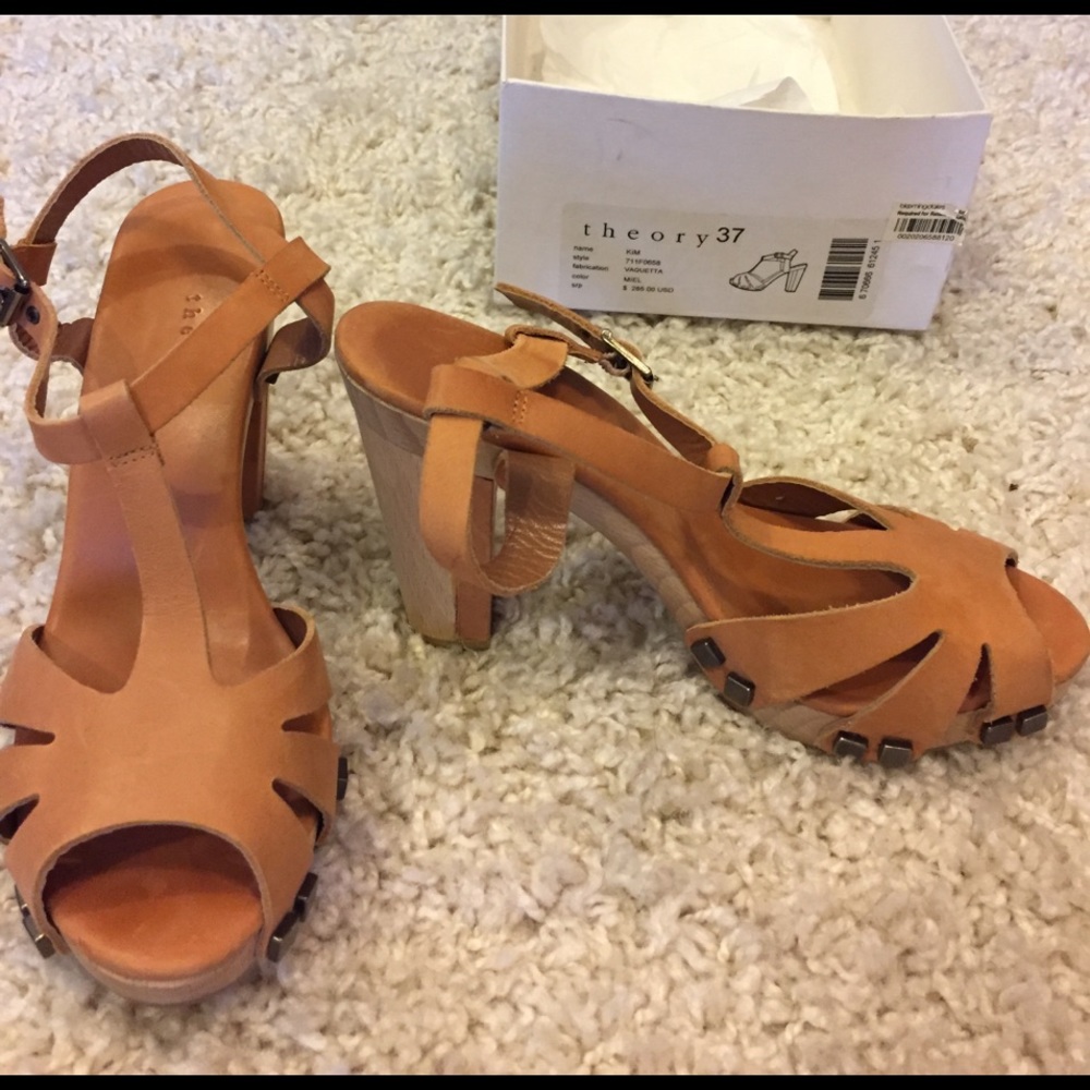 Theory size 37/7 sandals