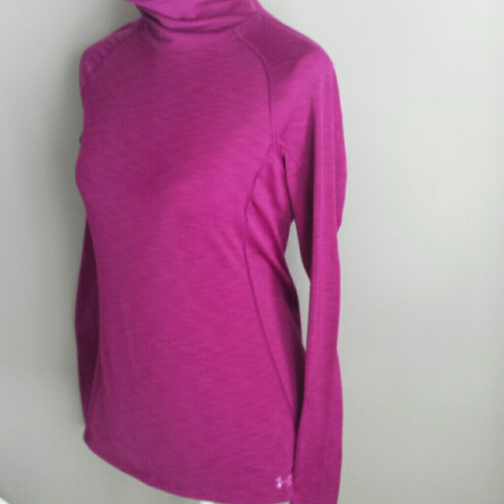 Like New Under Armour Top