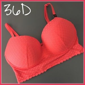 NWT Victoria's Secret 36D Bra
