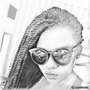 Meet your Posher, Monique