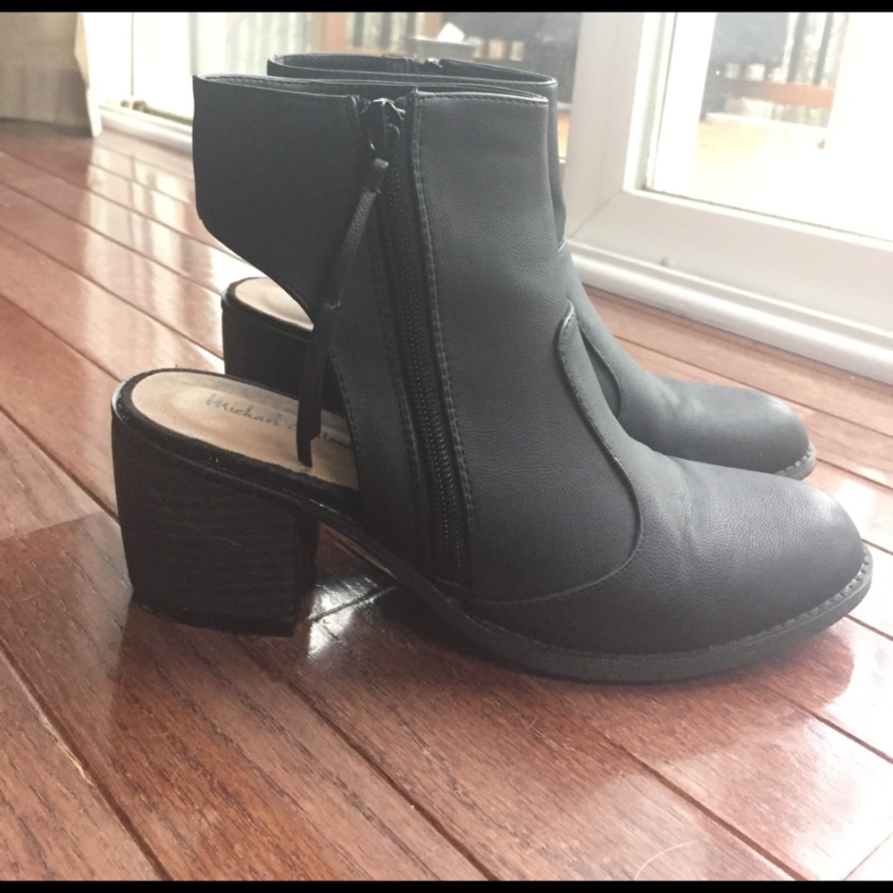 Heeless ankle boots