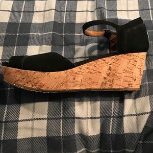 TOMS wedges