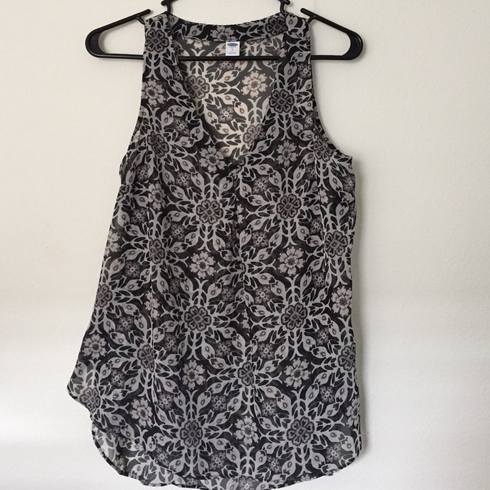Sleeveless blouse