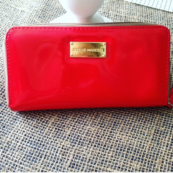 Steve Madden Handbags - Steve Madden wallet
