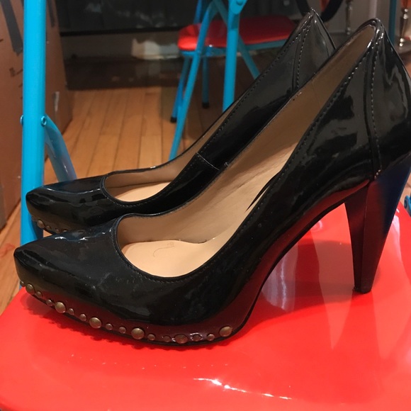 Rachel Roy Black Pumps - Picture 3 of 4
