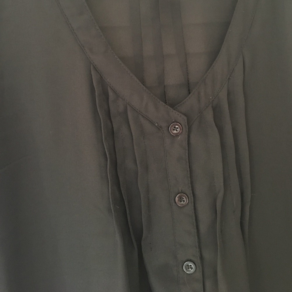 Black blouse with lace details - Picture 2 of 5