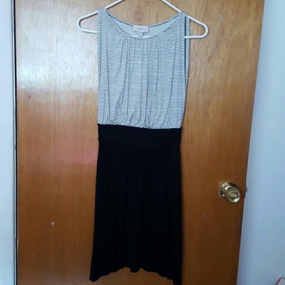 LOFT Dresses & Skirts - Loft drapery dress
