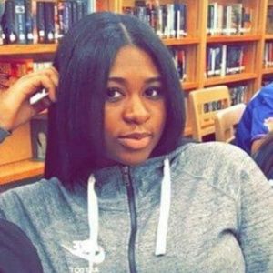 Meet your Posher, Candice